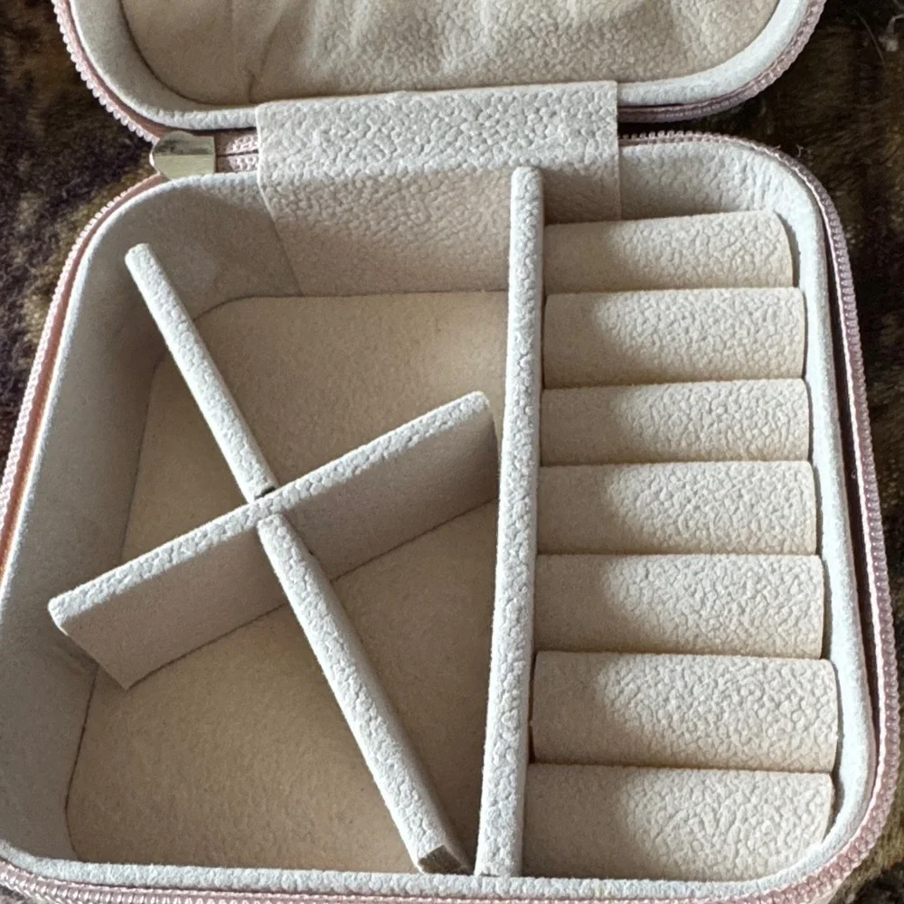 ★ Travel Jewelry Organizer Case Ring Necklace Earring Storage Box